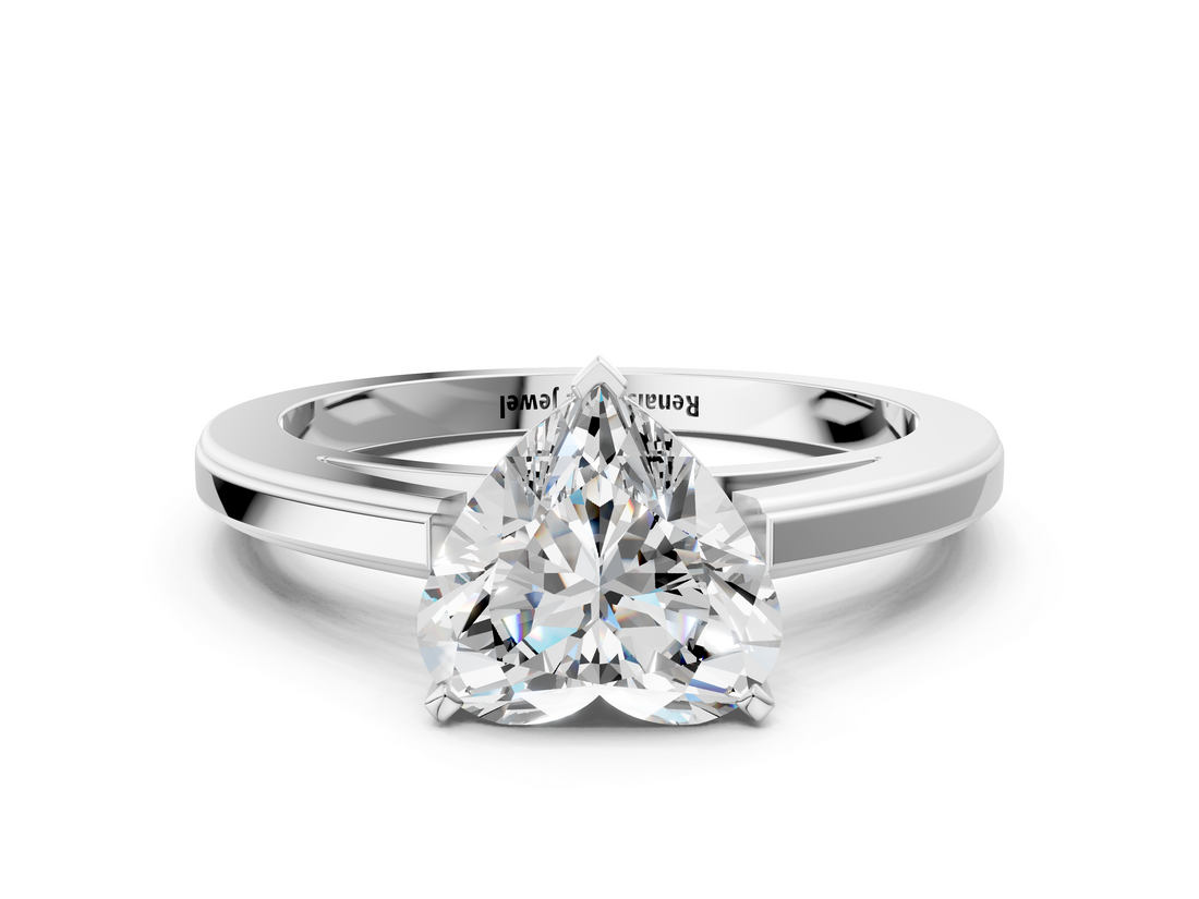 White gold Heart Solitaire Diamond Ring with Four-Prong Setting and Classic Band_4