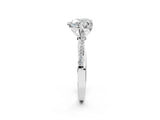 White gold Heart Solitaire Twist Band with Pavé Diamonds and Four-Prong Setting_94