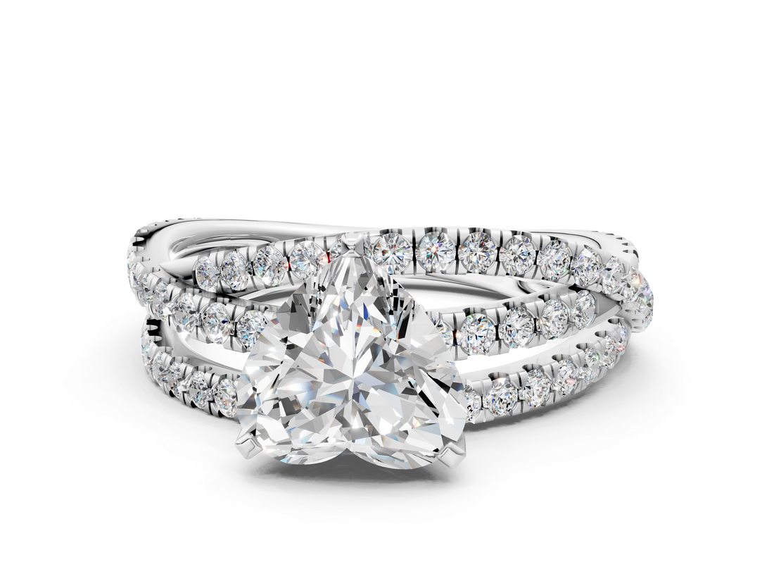 White gold Heart Solitaire Twist Band with Pavé Setting and Four-Prong Setting_134