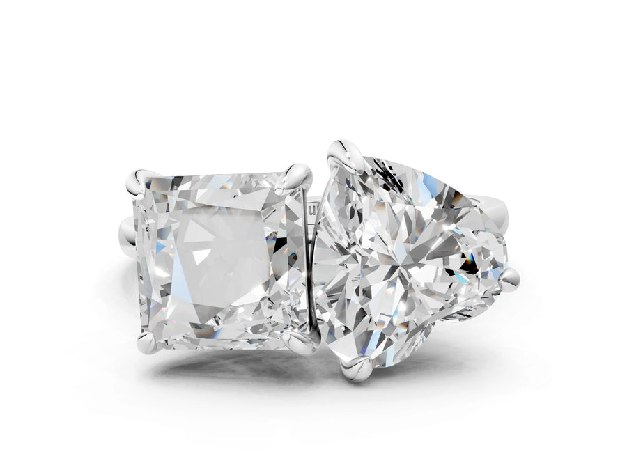 White gold Heart and Princess Toi Moi Ring with Prong Setting and Plain Band