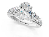 White gold Oval Brilliant Diamond Pavé Band with Six-Prong Setting_4