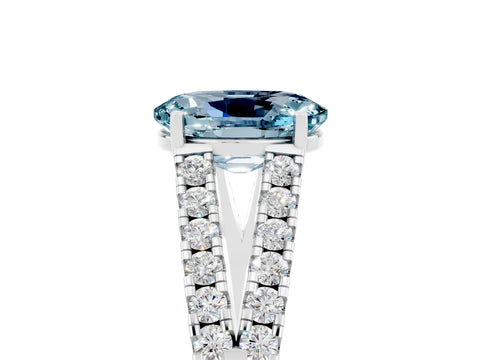 White gold Oval Cut Aquamarine Split Shank Pavé Engagement Ring with Four-Prong Setting_17