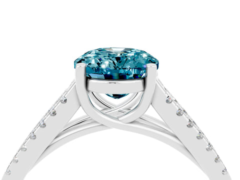 White gold Oval Cut Blue Topaz Solitaire Engagement Ring with Split Shank Pavé Band_4