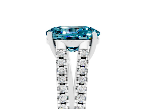 White gold Oval Cut Blue Topaz Solitaire Engagement Ring with Split Shank Pavé Band_5