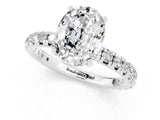 White gold Oval Cut Cut Diamond Pavé Band with Four-Prong Setting_1