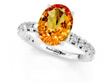 White gold Oval Cut Cut Diamond Pavé Band with Four-Prong Setting_1