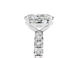 White gold Oval Cut Cut Diamond Pavé Band with Four-Prong Setting_5