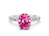White gold Oval Cut Cut Diamond Pavé Band with Four-Prong Setting