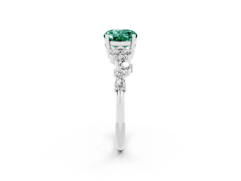 White gold Oval Cut Diamond Cluster Pavé Band with Four-Prong Setting_2