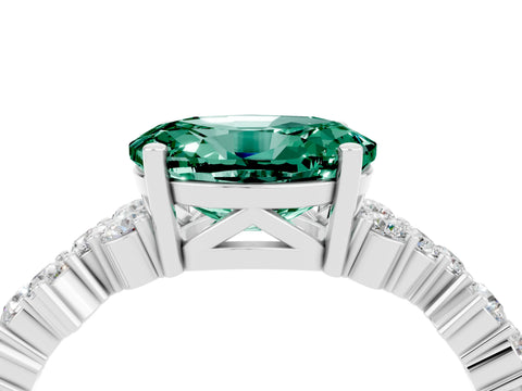 White gold Oval Cut Diamond Cluster Pavé Band with Four-Prong Setting_4