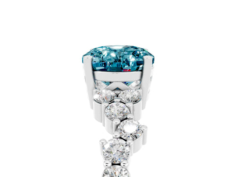 White gold Oval Cut Diamond Cluster Pavé Band with Four-Prong Setting_5