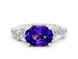 White gold Oval Cut Diamond Cluster Pavé Band with Four-Prong Setting