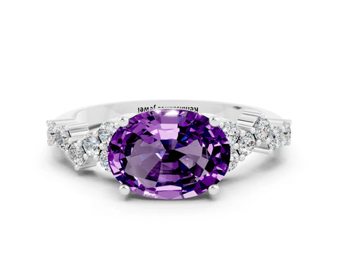 White gold Oval Cut Diamond Cluster Pavé Band with Four-Prong Setting