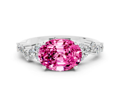 White gold Oval Cut Diamond Cluster Pavé Band with Four-Prong Setting