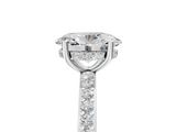 White gold Oval Cut Diamond Pavé Band Ring with Four-Prong Setting_60