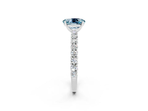 White gold Oval Cut Diamond Pavé Band Solitaire Ring with Prong Setting_2