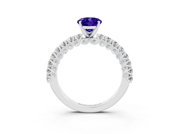 White gold Oval Cut Diamond Pavé Band Solitaire Ring with Prong Setting