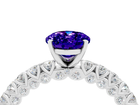 White gold Oval Cut Diamond Pavé Band Solitaire Ring with Prong Setting_4