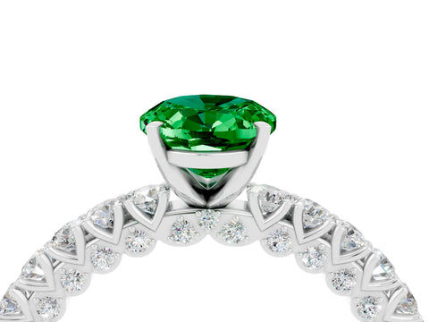 White gold Oval Cut Diamond Pavé Band Solitaire Ring with Prong Setting_4