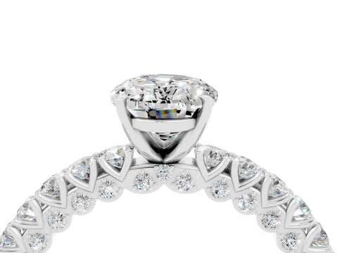 White gold Oval Cut Diamond Pavé Band Solitaire Ring with Prong Setting_4