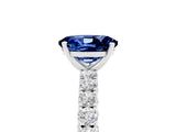 White gold Oval Cut Diamond Pavé Band Solitaire Ring with Prong Setting_5