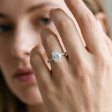 White gold Oval Cut Diamond Pavé Band with Four-Prong Setting_62