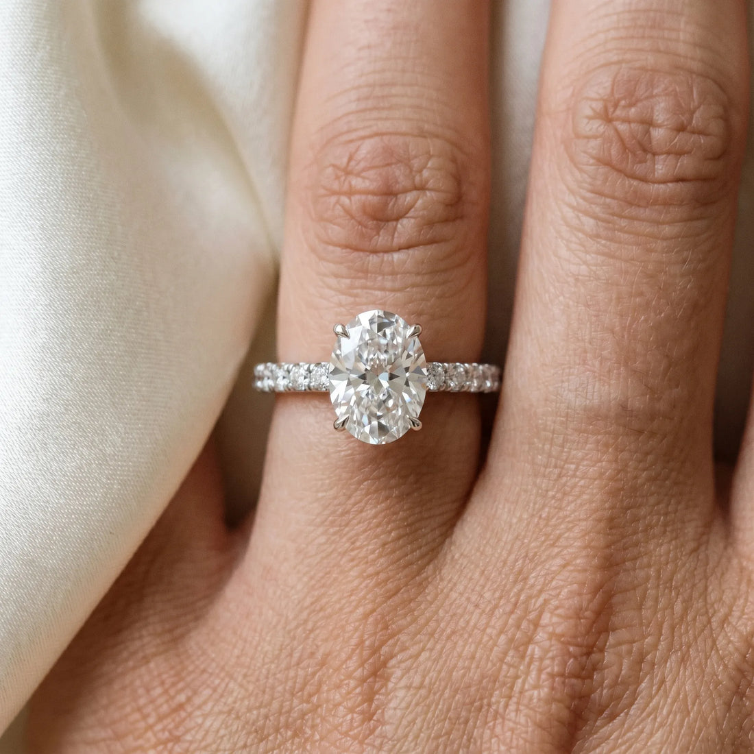 White gold Oval Cut Diamond Pavé Band with Four-Prong Setting_63