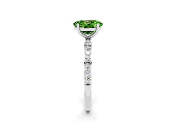 White gold Oval Cut Diamond Pavé Band with Six-Prong Setting
