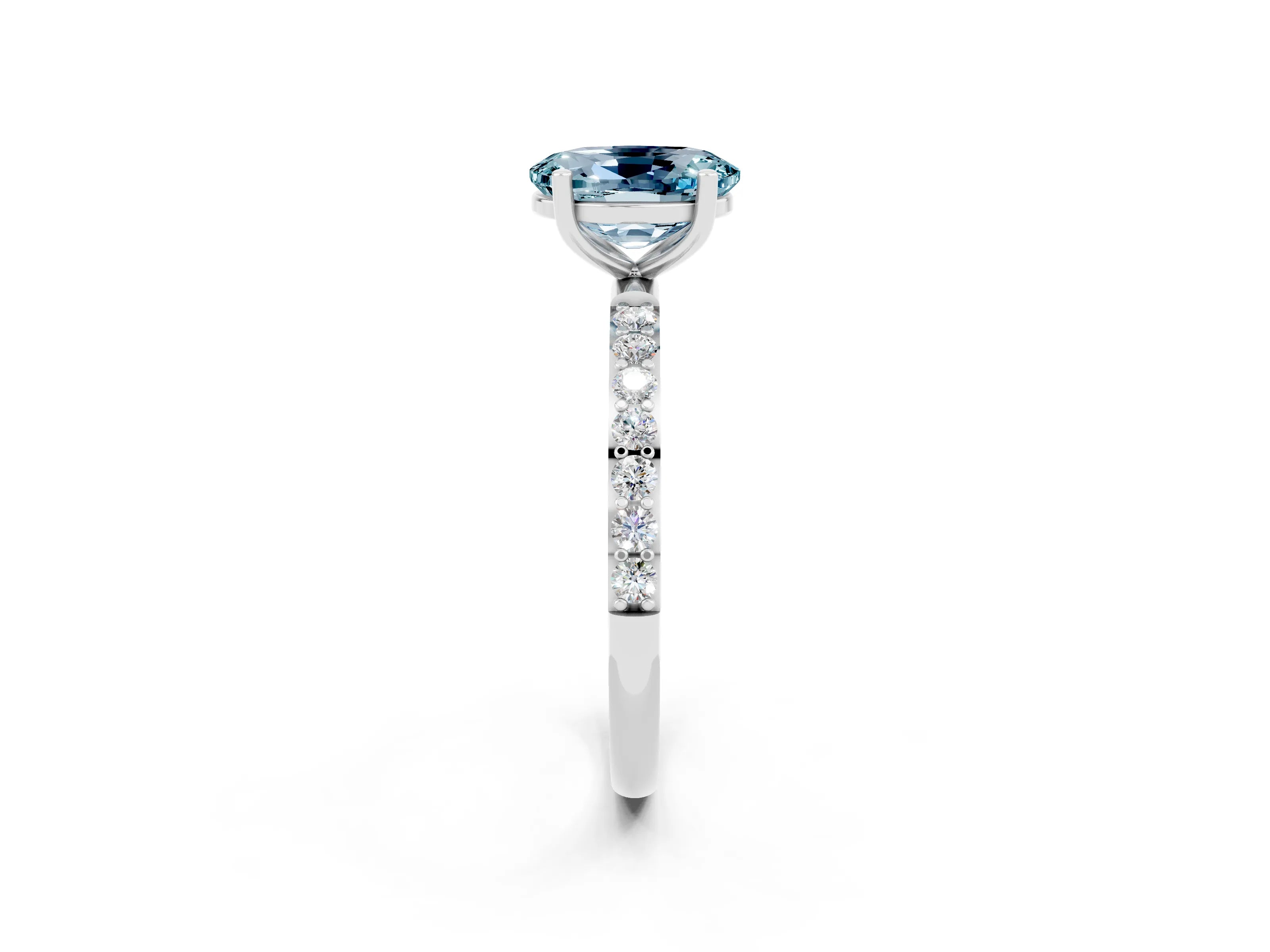 White gold Oval Cut Diamond Pavé Band with Six-Prong Setting_2