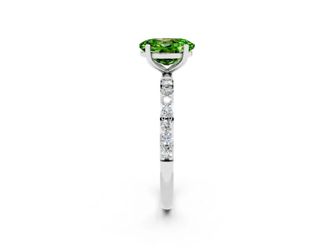 White gold Oval Cut Diamond Pavé Band with Six-Prong Setting_2