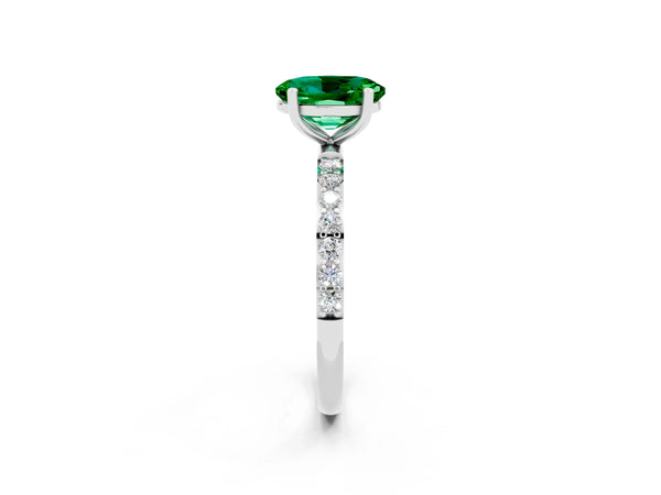 White gold Oval Cut Emerald Solitaire Ring with Round Pavé Shoulders and Prong Setting