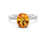 White gold Oval Cut Diamond Pavé Band with Six-Prong Setting