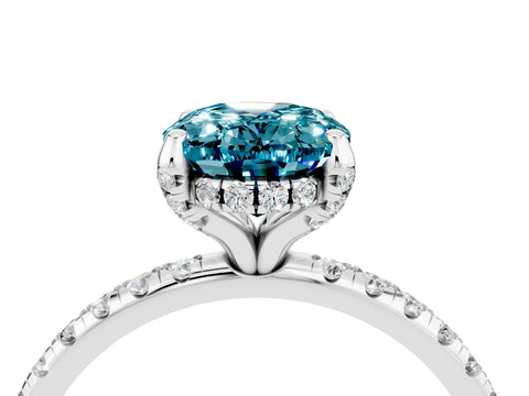 White gold Oval Cut Diamond Solitaire Ring with Four-Prong Setting and Pavé Band_4