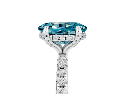 White gold Oval Cut Diamond Solitaire Ring with Four-Prong Setting and Pavé Band_5