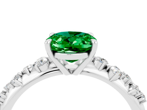 White gold Oval Cut Emerald Cluster Side Stone Solitaire Ring with Prong Setting_28