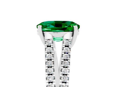 White gold Oval Cut Emerald Solitaire Engagement Ring with Split Shank Pavé Band_5
