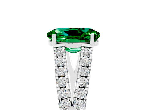 White gold Oval Cut Emerald Split Shank Pavé Engagement Ring with Four-Prong Setting_17