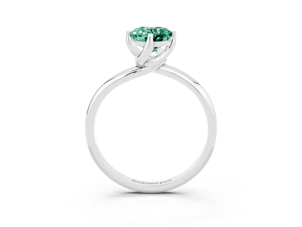 Platinum Oval Cut Green Sapphire Solitaire Engagement Ring with Four-Prong Setting and Classic Band