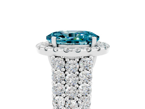 White gold Oval Cut Halo Pavé Diamond Engagement Ring with Split Shank and Four-Prong Setting_5