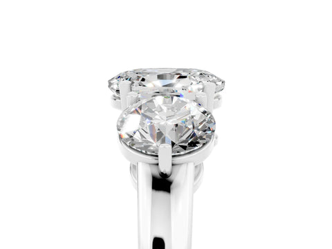 White gold Oval Cut Moissanite Three-Stone Ring with Prong Setting and Classic Band_5