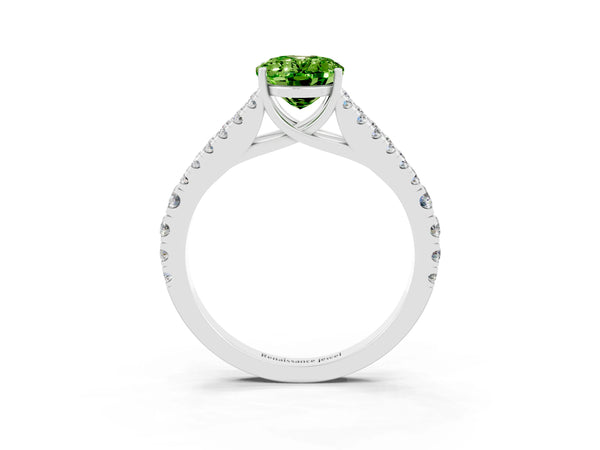 White gold Oval Cut Peridot Split Shank Pavé Engagement Ring with Four-Prong Setting