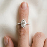 Silver 1.50 Carat F VS1 Oval Cut Solitaire Engagement Ring with Four-Prong Setting and Classic Band