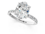 White gold Oval Diamond Pavé Band with Six-Prong Setting_16