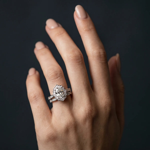 White gold Oval Halo Diamond Ring with Scalloped Band and Four-Prong Setting