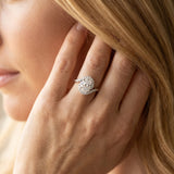 White gold Oval Halo Twist Band with Four-Prong Setting_64