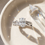 White gold Oval Solitaire Diamond Twist Band with Four-Prong Setting_30