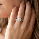 White gold Oval Solitaire Twisted Band with Prong Setting_64