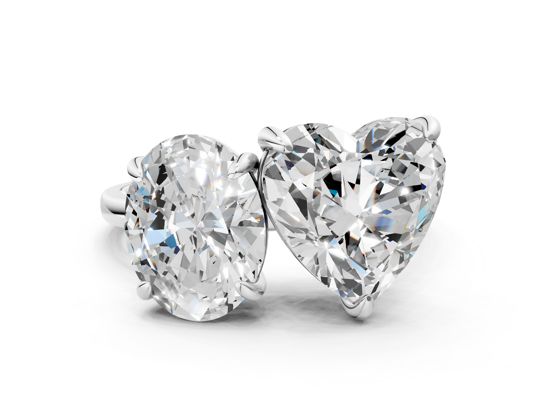 White gold Oval and Heart Toi Moi Ring with Prong Setting and Plain Band_13