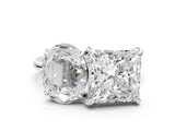 White gold Oval and Princess Toi Moi Ring with Prong Setting and Plain Band