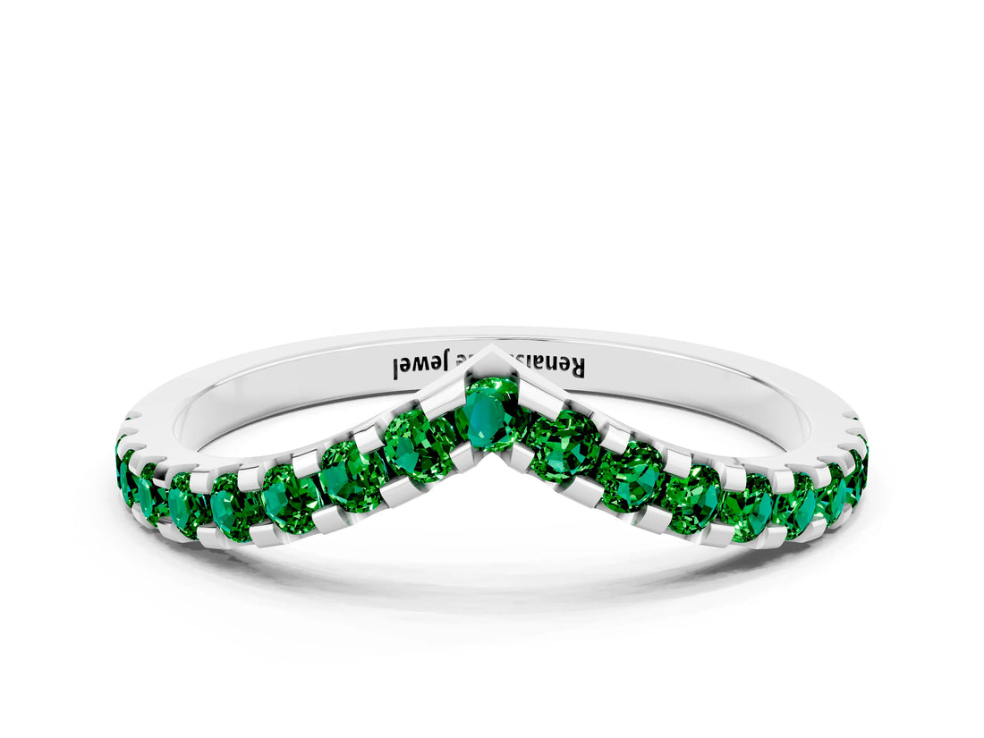 White gold Pavé Round Emerald Chevron Band with Shared Prong Setting_10